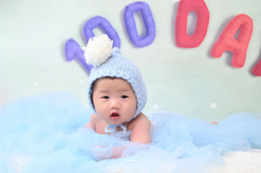 供卵包生男孩公司满月宝宝奶量